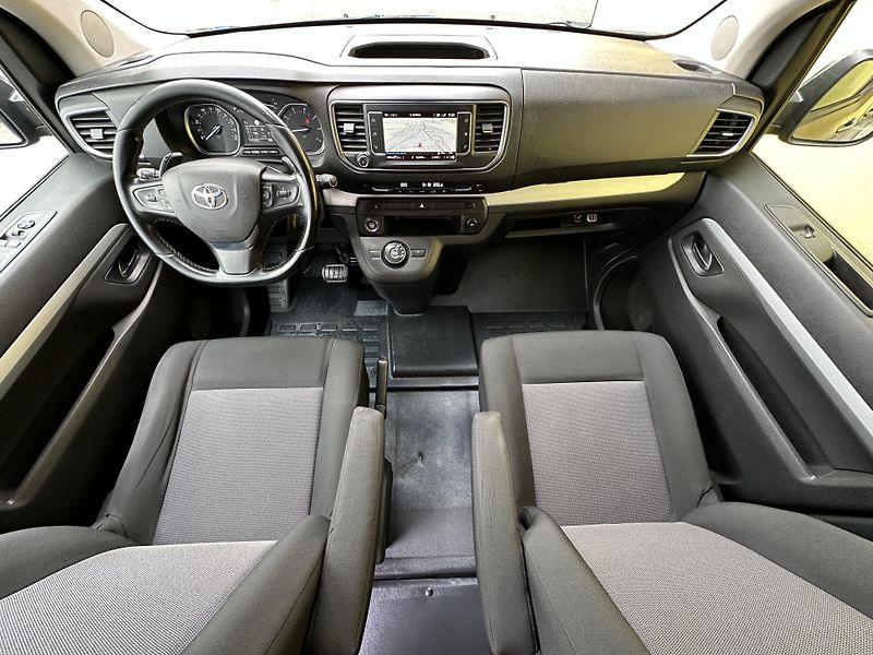 Toyota ProAce (2020) AUTOMAT 2.0/130kW ČR * 5.Míst  - fotka 9 z 36