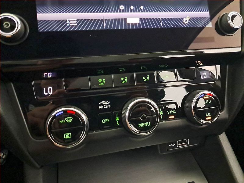 Škoda Octavia (2018) Ambition 1.4 TSI, Tempomat - fotka 19 z 23