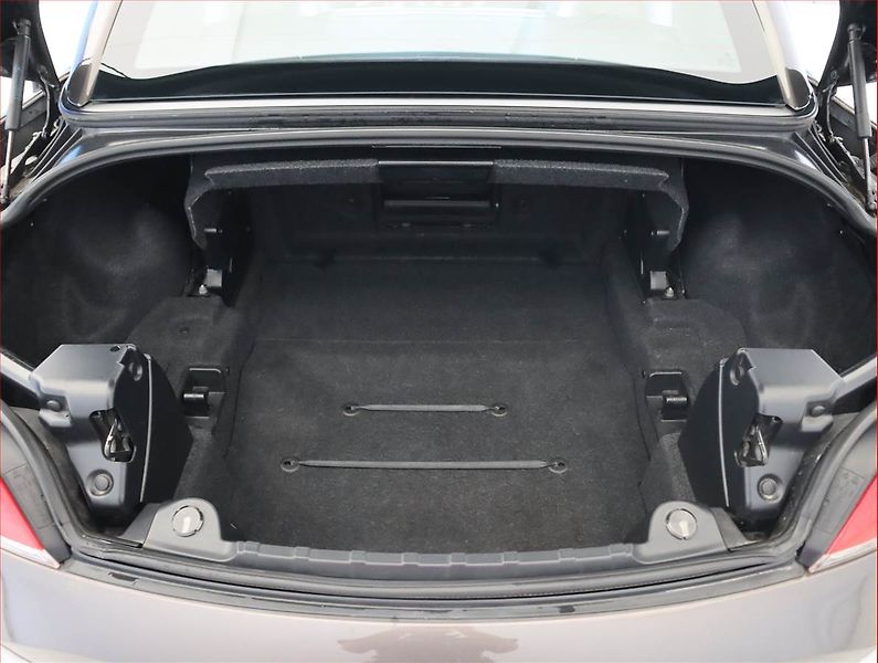 BMW Z4 (2009) sDrive35i, Automat, Serv.kniha - fotka 13 z 17
