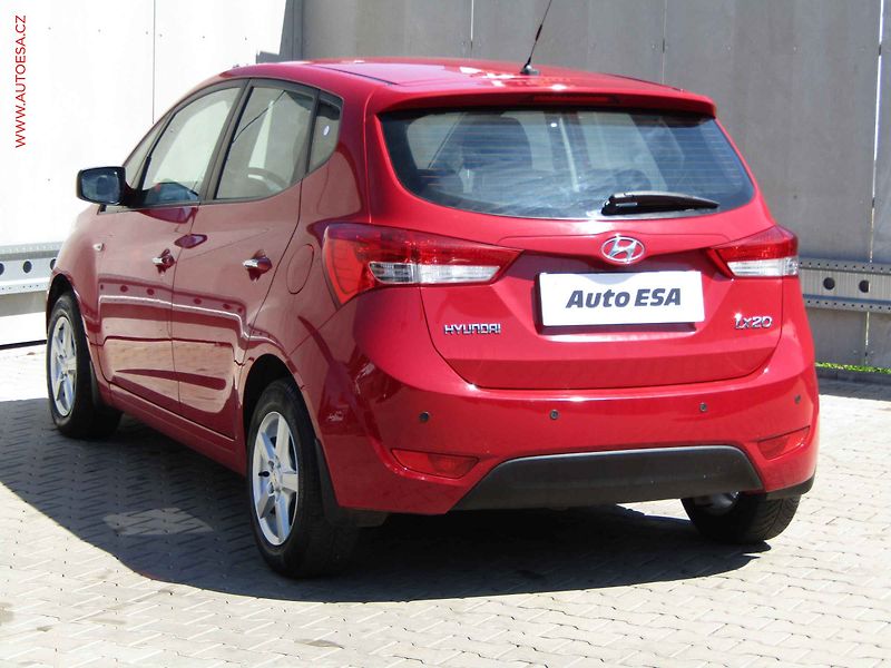 Hyundai ix20 (2013) 1.4 CVVT, ČR, servis.kniha - fotka 6 z 19