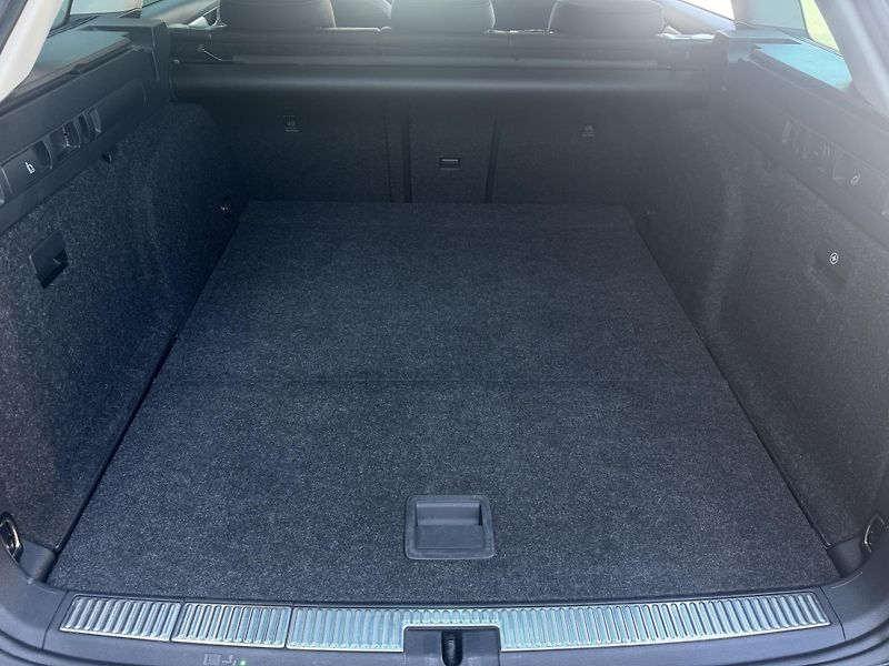 Škoda Superb (2018) III 2.0TDi MAN Style Kessy RZV - fotka 21 z 48