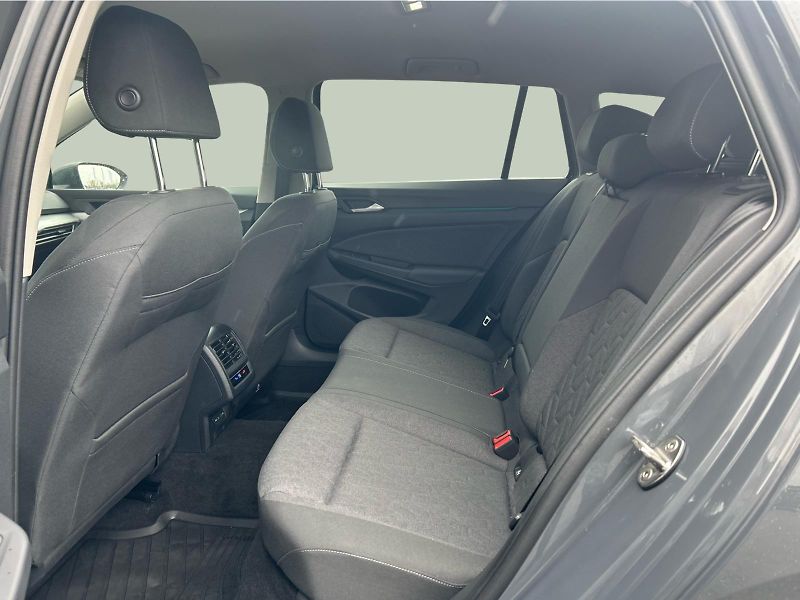 Volkswagen Golf Variant Life 1.5eTSI 110kW - fotka 12 z 27