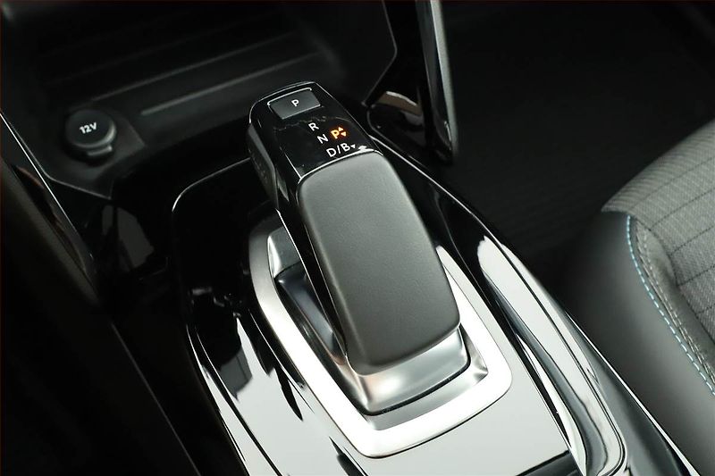Peugeot 208 (2020) 50 kWh, SoH 91%, Automat - fotka 10 z 21