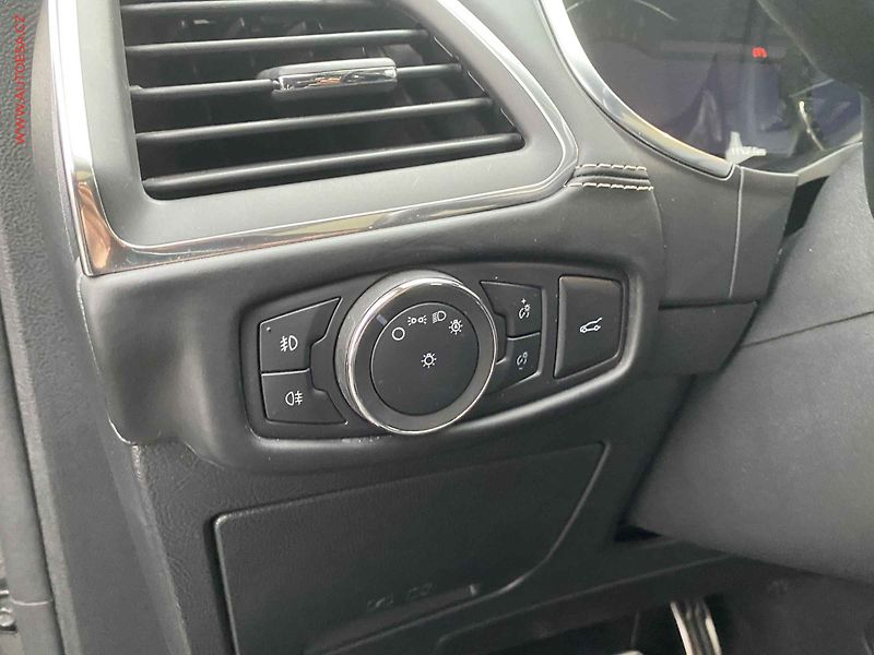 Ford S-MAX (2020) 2.0 EcoBlue, Vignale, AT - fotka 15 z 18