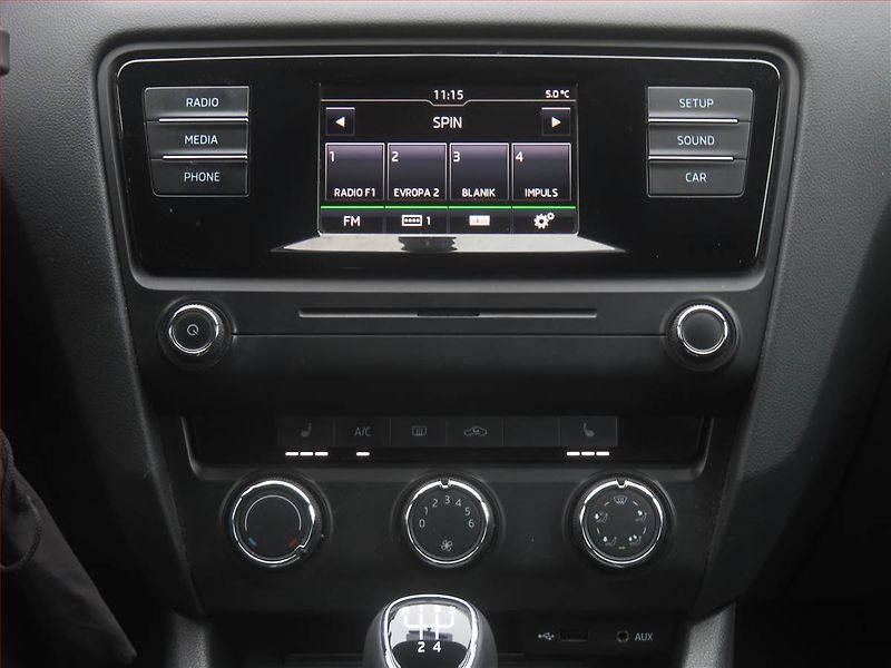 Kia Soul (2011) 1.6 CVVT, Park. senzory - fotka 12 z 15