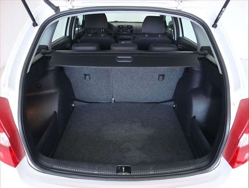 Škoda Fabia (2012) 1.6 TDI, Tempomat - fotka 14 z 15