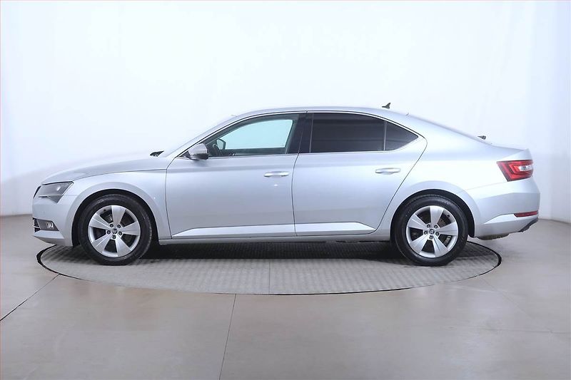 Škoda Superb (2018) 2.0 TDI, 4X4, Automat, Navi - fotka 3 z 24