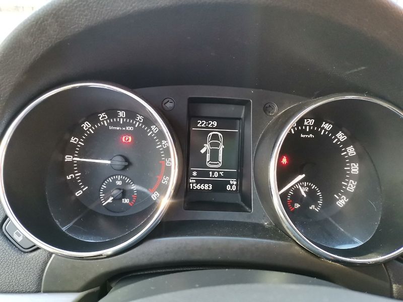 Škoda Yeti (2016) 2.0TDi 110kw Joy XEN PDC - fotka 22 z 26