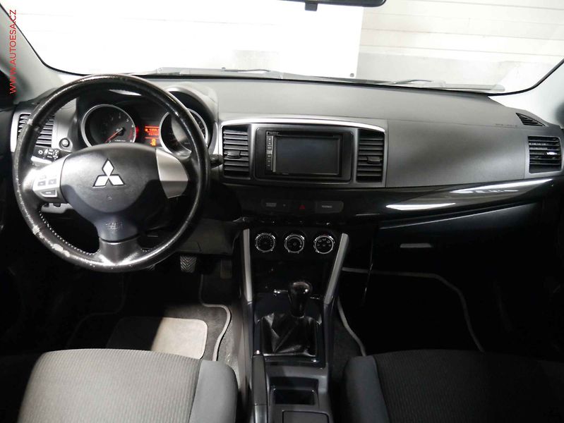 Mitsubishi Lancer (2017) 1.6., 1.maj,ČR, AC, výhřev - fotka 8 z 19
