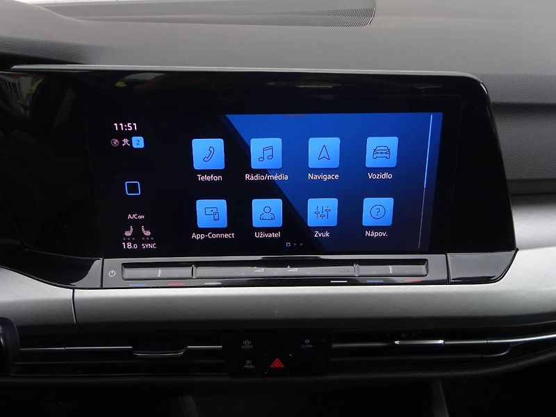 Volkswagen Golf (2022) 1,0 TSi/ 81kW  Life - fotka 16 z 28