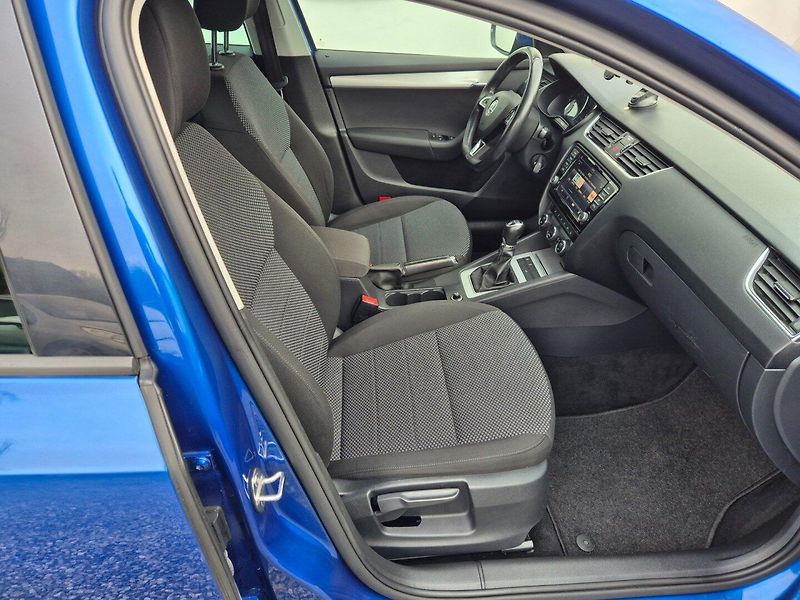 Škoda Octavia (2017) 1.6 TDI  TOP STAV NAVI - fotka 13 z 38