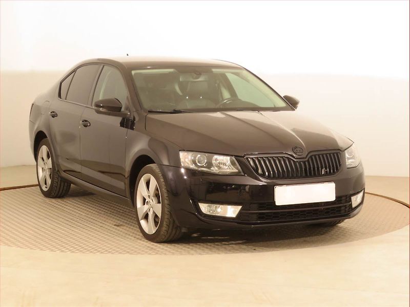 Škoda Octavia (2014) 1.6 TDI, Navi, Xenony - fotografie inzerátu