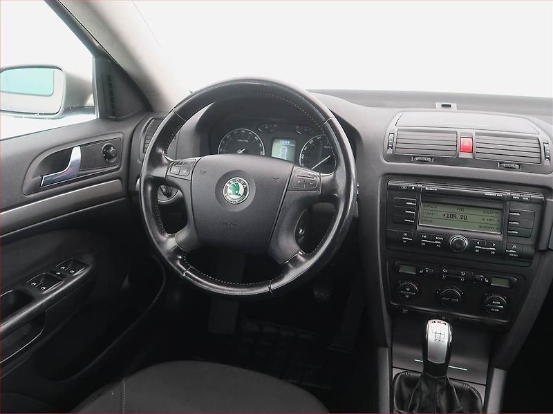 Škoda Octavia (2007) Elegance 2.0 TDI, 4X4, po STK - fotka 7 z 19