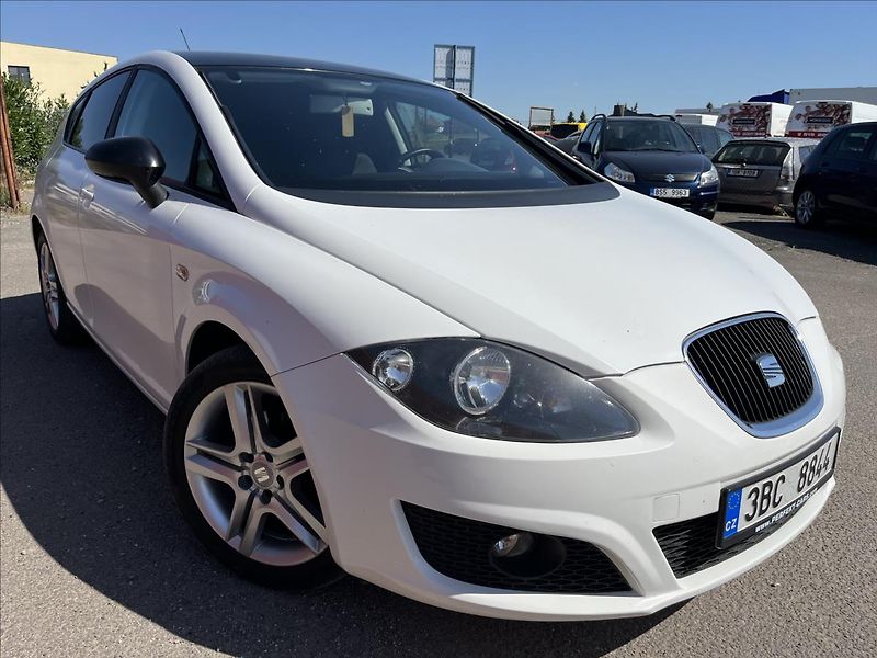 Seat Leon 2,0 TDi STYLE ROZVODY KLIMA - fotka 35 z 37