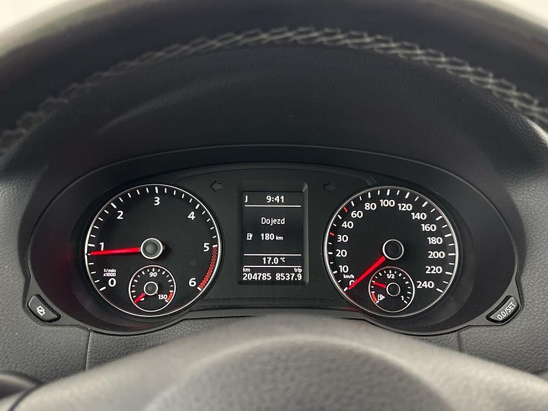 Volkswagen Sharan 7míst - fotka 11 z 26