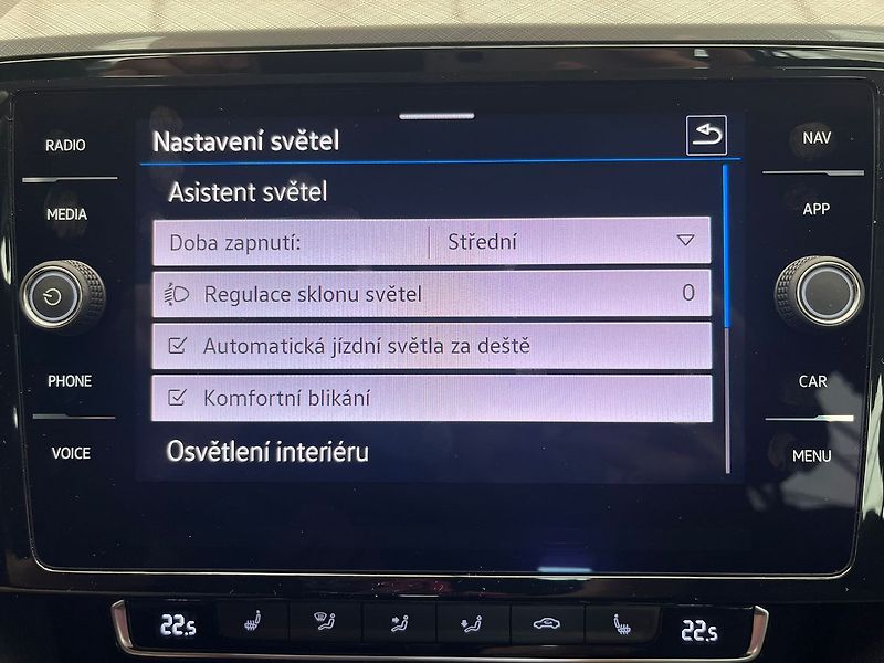 Volkswagen Passat 2.0 TDi LED SVĚTLA, rezervace - fotka 67 z 96