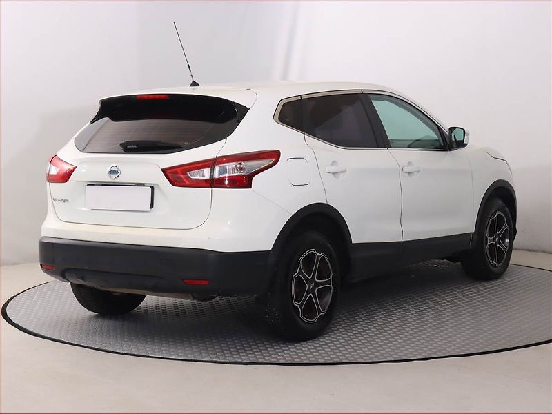 Nissan Qashqai (2014) 1.2 DIG-T, Serv.kniha - fotka 5 z 17