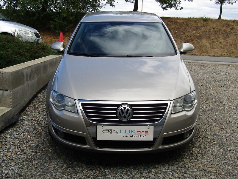 Volkswagen Passat (2008) 2.0 TDI 103kW - fotka 6 z 36
