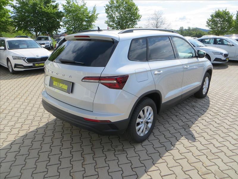 Škoda Karoq 1,5 TSI 110kW DSG Ambition ČR - fotka 9 z 24