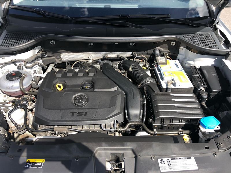 Škoda Karoq 1,5TSi 110kW STYLE PLUS COMFOR - fotka 30 z 30