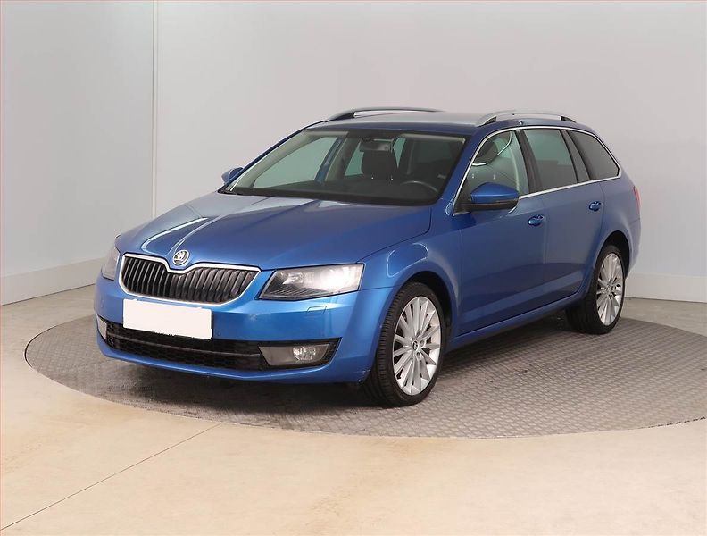 Škoda Octavia (2014) Style 1.6 TDI, Serv.kniha - fotka 2 z 16