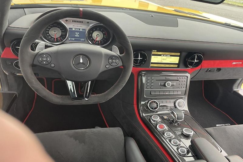 Mercedes-Benz SLS AMG BLACK SERIES - fotka 10 z 20