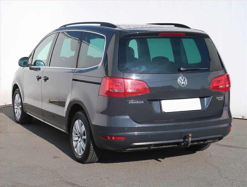 Volkswagen Sharan (2014) 2.0 TDI, 4X4, Serv.kniha - fotka 4 z 19