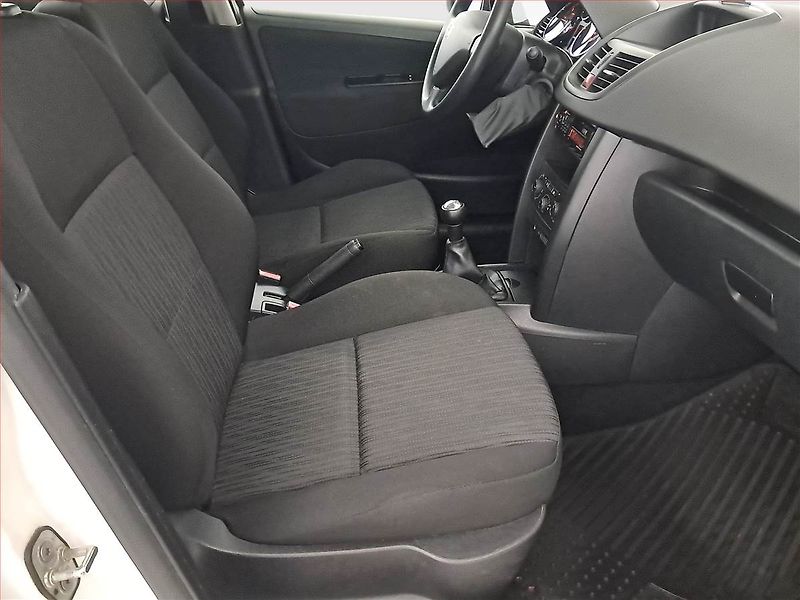 Peugeot 207 (2010) 1.6 HDi, nová STK - fotka 9 z 14