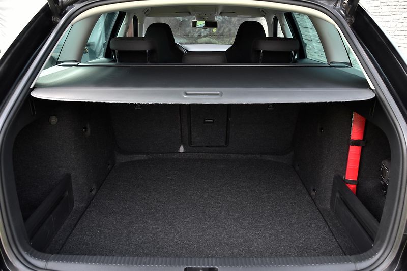 Škoda Octavia 2.0 TDi CR DSG STYLE,NAVI,TEMP - fotka 46 z 50