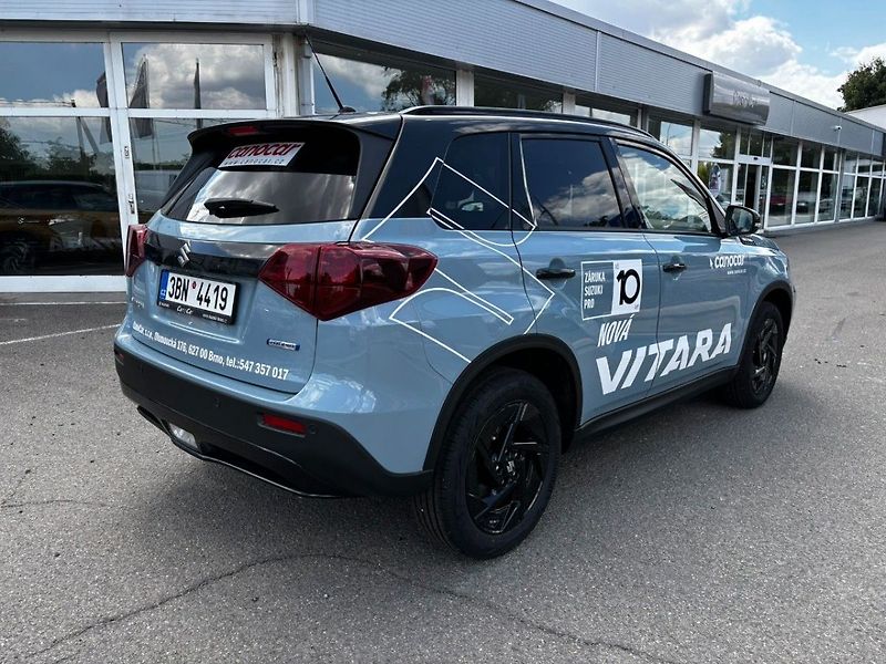 Suzuki Vitara 4x4 Black Edition - fotka 7 z 13