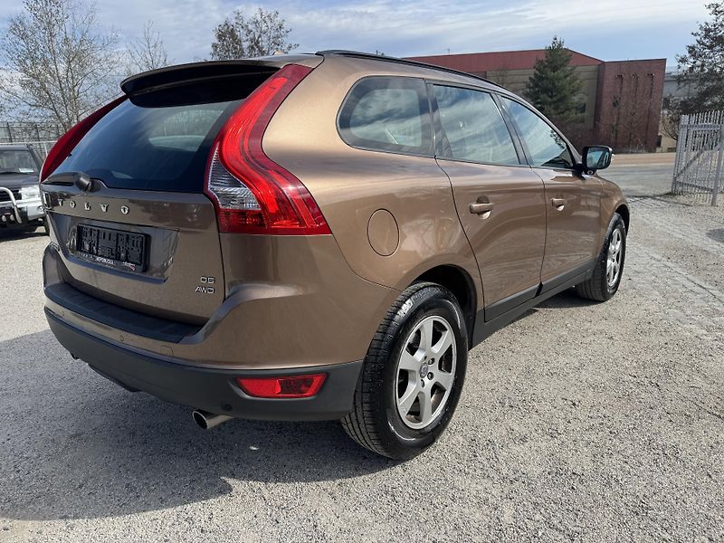 Volvo XC60 (2010) 2.4D5 151KW 1.Majitel AWD  - fotka 15 z 40
