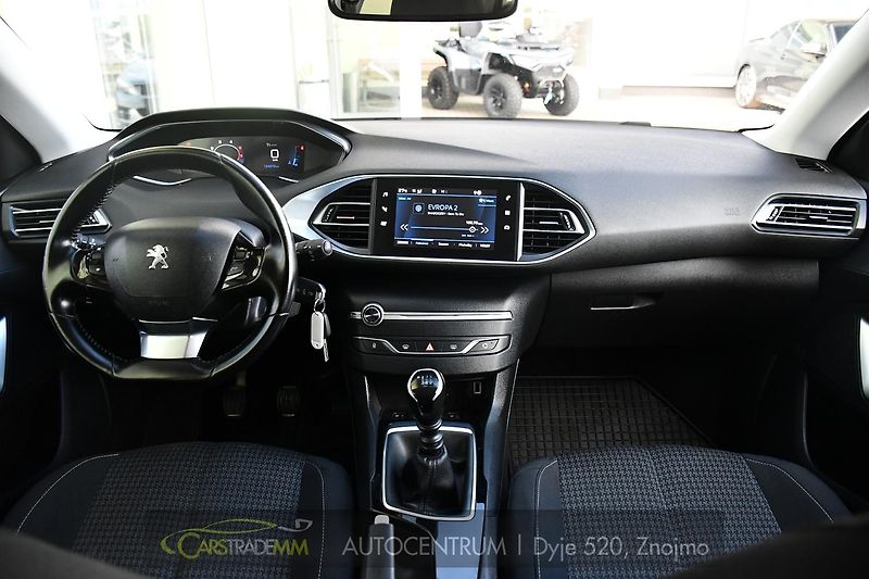 Peugeot 308 SW 1.5BlueHDi ACTIVE CARPLAY - fotka 21 z 49