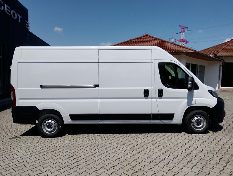 Peugeot Boxer (2026) Furgon 3500 L3H2 BHDi 140 MAN6 - fotka 9 z 20