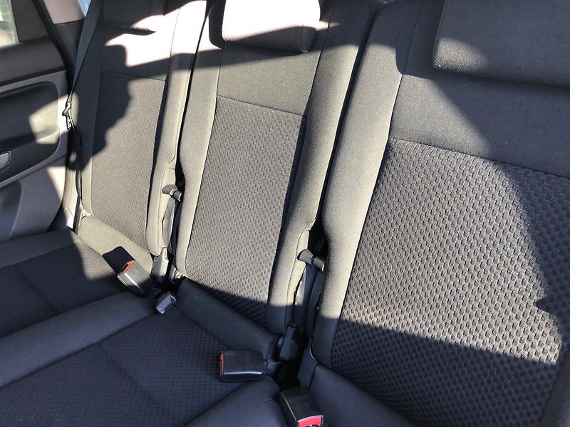 Ford C-MAX (2010) Titanium 2,0 TDCi - fotka 7 z 7