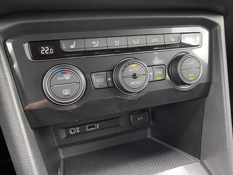 Volkswagen Tiguan Allspace 1.4 TSI COMFORTLINE DSG - fotka 19 z 26