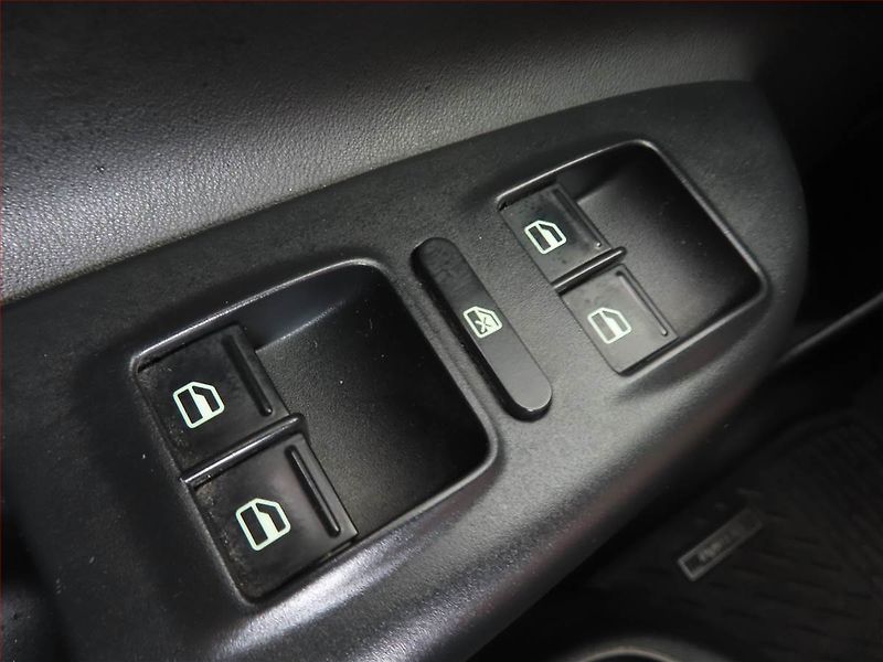 Škoda Octavia (2010) 1.2 TSI, Xenony, Tempomat - fotka 15 z 15