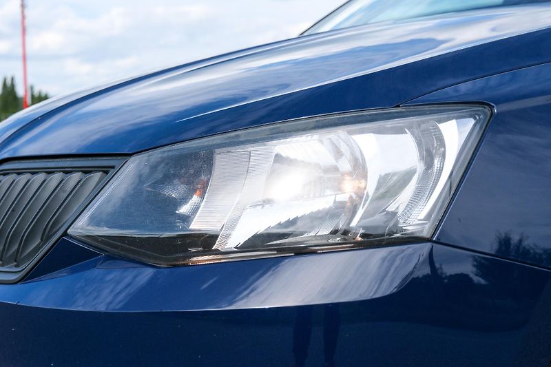 Škoda Fabia (2018) po servisu | vyhř. sedadla - fotka 7 z 16