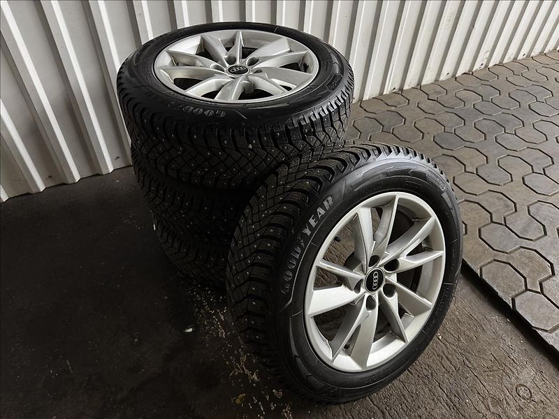 Audi A4 40TFSI Q S-LINE NEZ-TOP MATRIX - fotka 44 z 47