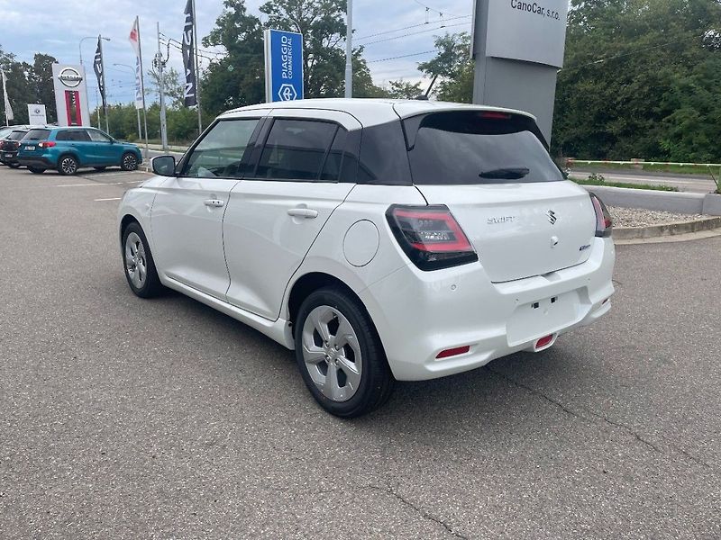 Suzuki Swift automat Premium - fotka 5 z 10