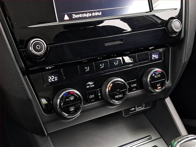 Škoda Octavia (2019) 1.5 TSI G-TEC, Automat - fotka 16 z 19