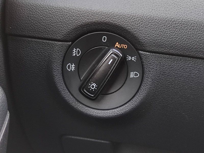 Škoda Octavia (2014) Combi Business 1,6 Tdi 81 Kw - fotka 26 z 33