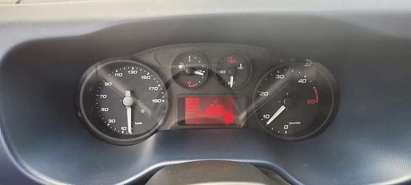 Iveco Daily (2019) 2,3TDi 100kW Diesel Automatik  - fotka 14 z 30