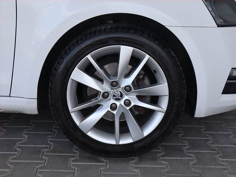Škoda Octavia (2017) 1.4 TSI, Tempomat - fotka 14 z 22