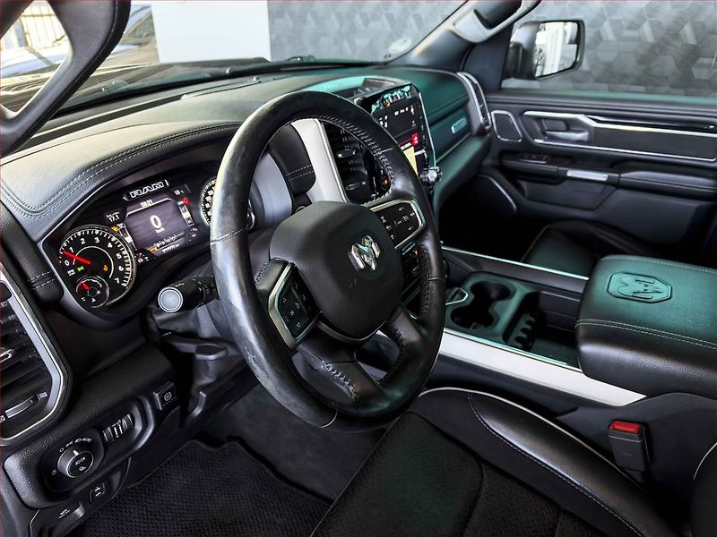 RAM 1500 (2019) 5.7 V8 Hemi - fotka 16 z 22