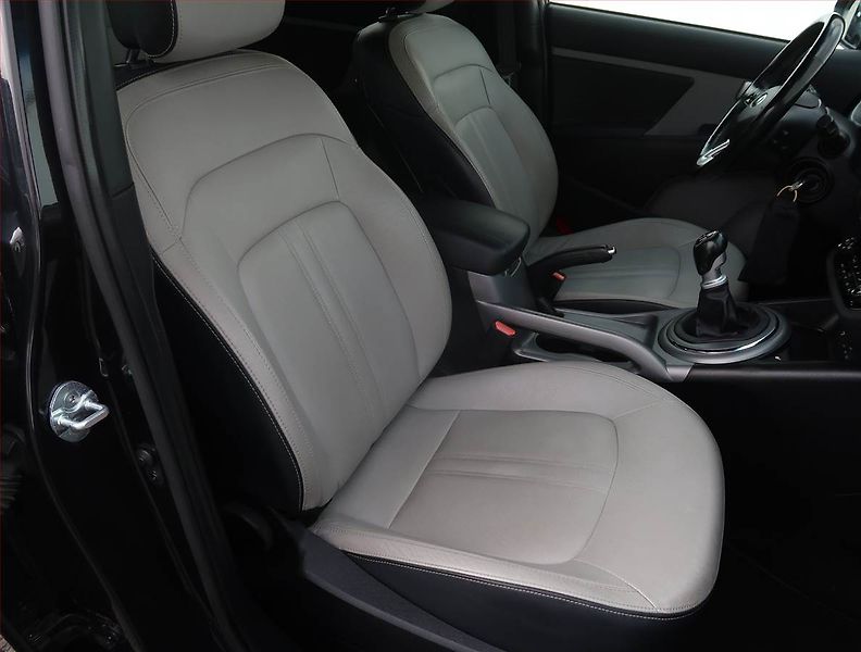 Kia Sportage (2016) 1.7 CRDi, Serv.kniha, Kůže - fotka 9 z 25