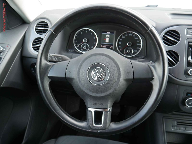 Volkswagen Tiguan (2012) 1.4 TSi, xenon, autoAC - fotka 13 z 18