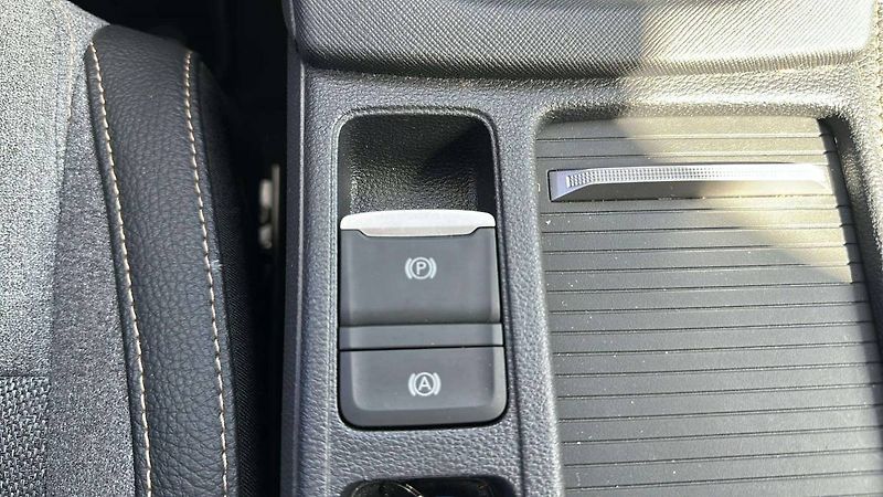 Škoda Octavia Combi Top Selection 2,0TDI 110 - fotka 19 z 31