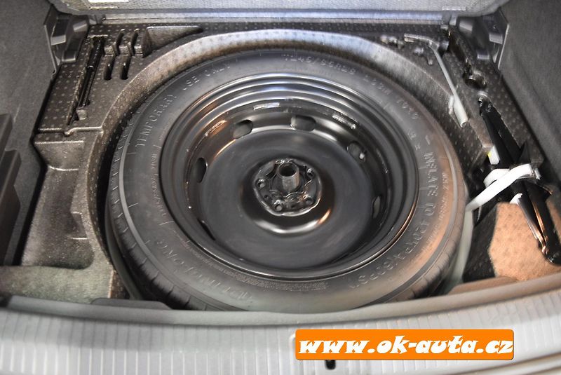 Volkswagen Tiguan 2.0 TDI LIFE DSG 2022 - fotka 19 z 50