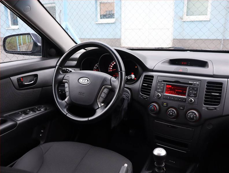 Kia Magentis (2011) 2.0 CRDi, Serv.kniha, nová STK - fotka 7 z 16