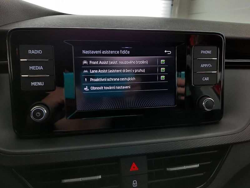 Škoda Kamiq (2019) 1.5 TSI (110kW/150k) Ambition - fotka 17 z 23